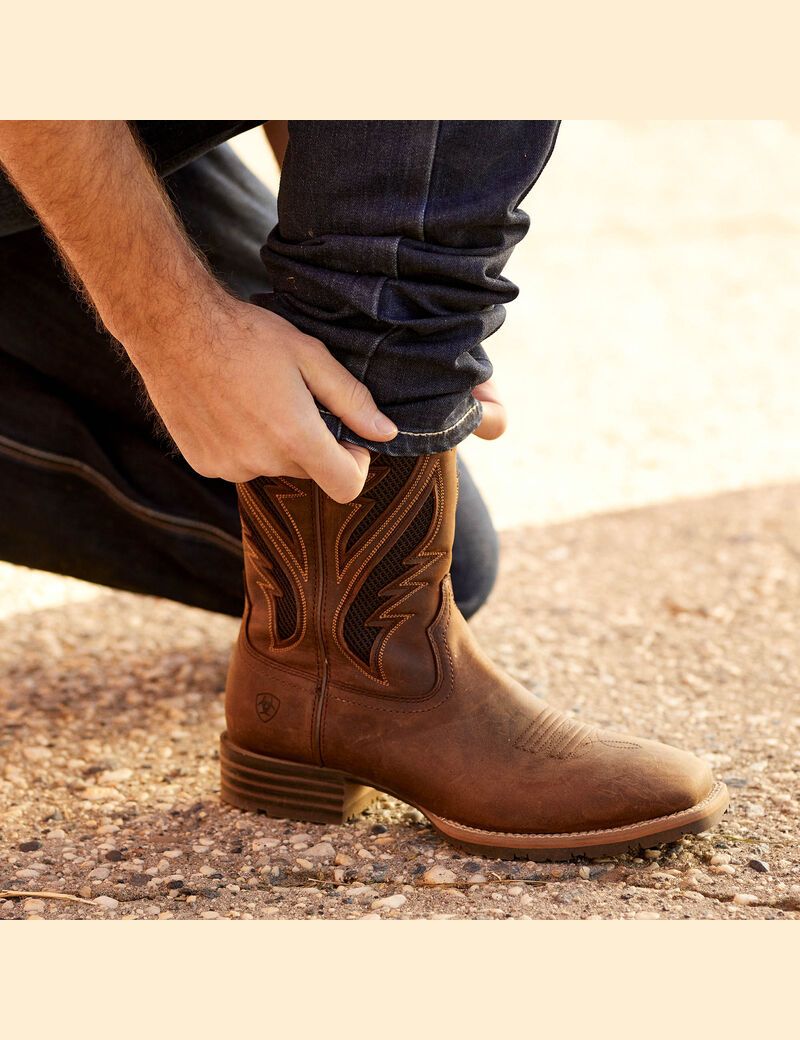 Ariat Hybrid VentTEK Western Boot Distressed Tan | YTJRVZ-231