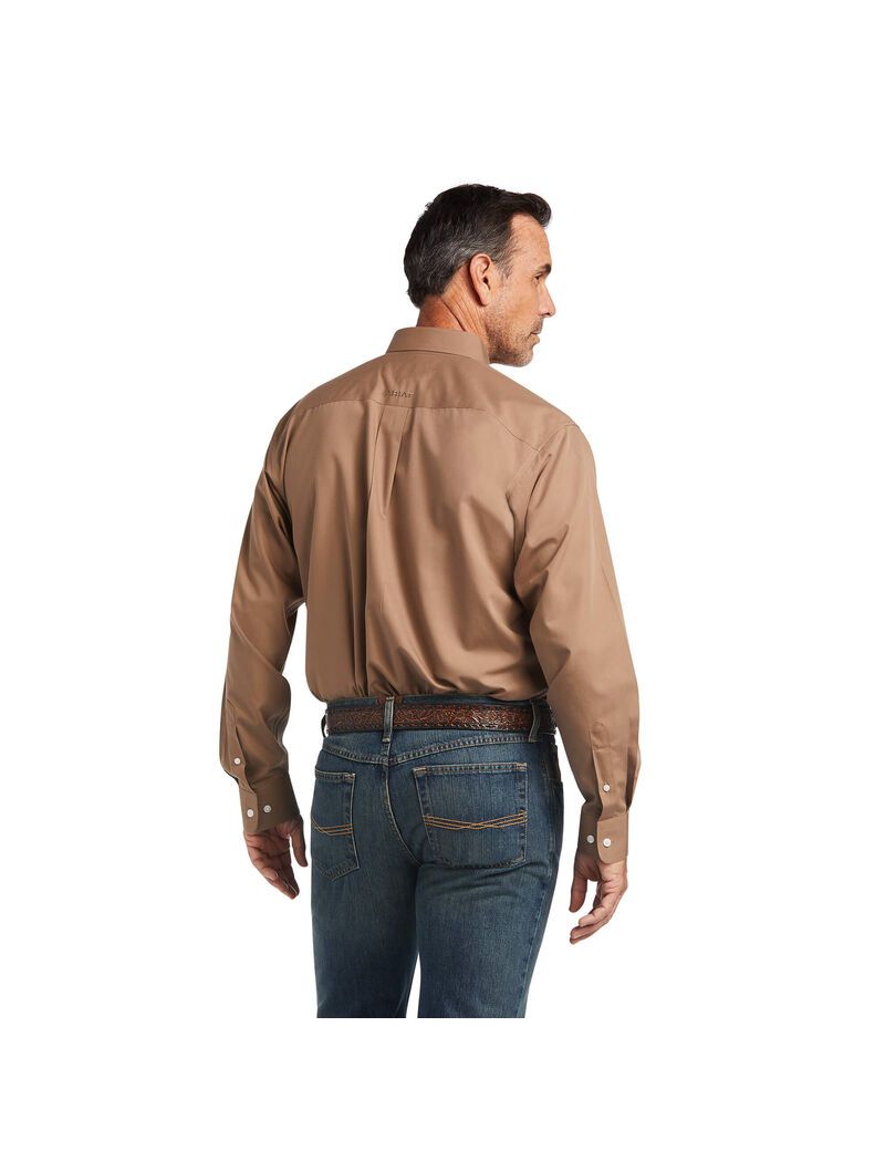 Ariat Wrinkle Free Solid Classic Fit Shirt Malt Ball | HTZWND-609