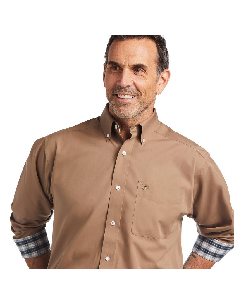 Ariat Wrinkle Free Solid Classic Fit Shirt Malt Ball | HTZWND-609